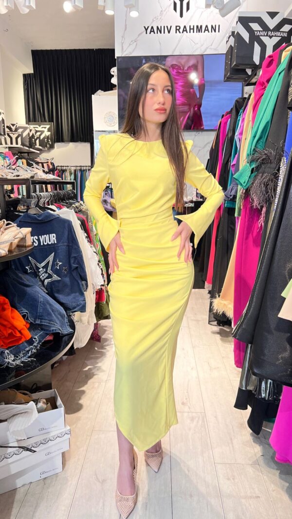 miley yellow dress