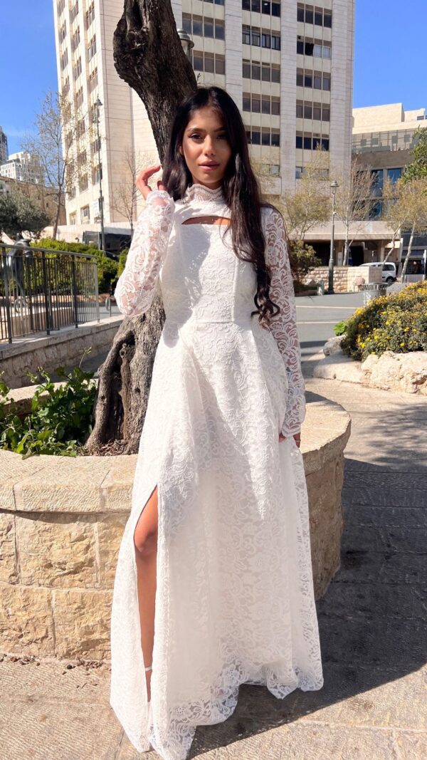 שמלת תחרה מייגן
